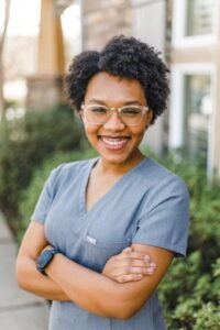 Elle, Spa Receptionist