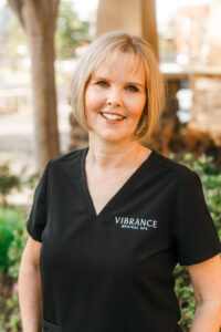 Chelle, CEO